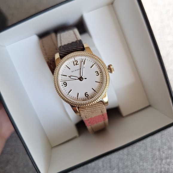 BURBERRY BU7851 WHITE DIAL BURBERRY CHECK CANVAS DOUBLE WRAP STRAP 30MM WATCH - Picture 1 of 9